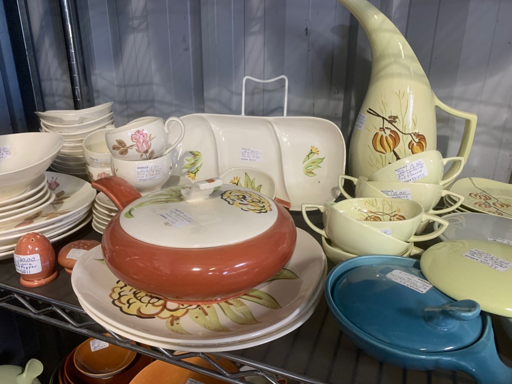 Red Wing dinnerware